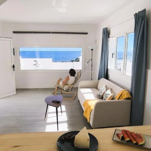 Casa Lila, primera linea junto al mar